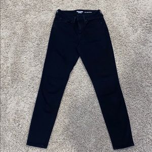 High-Waisted Black Skinny Jeans, Levi’s